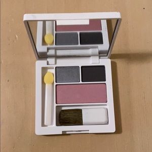 Host Pick! Clinique eye shadow and blush